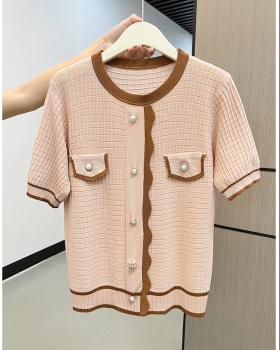 Short sleeve autumn and winter T-shirt knitted show young tops