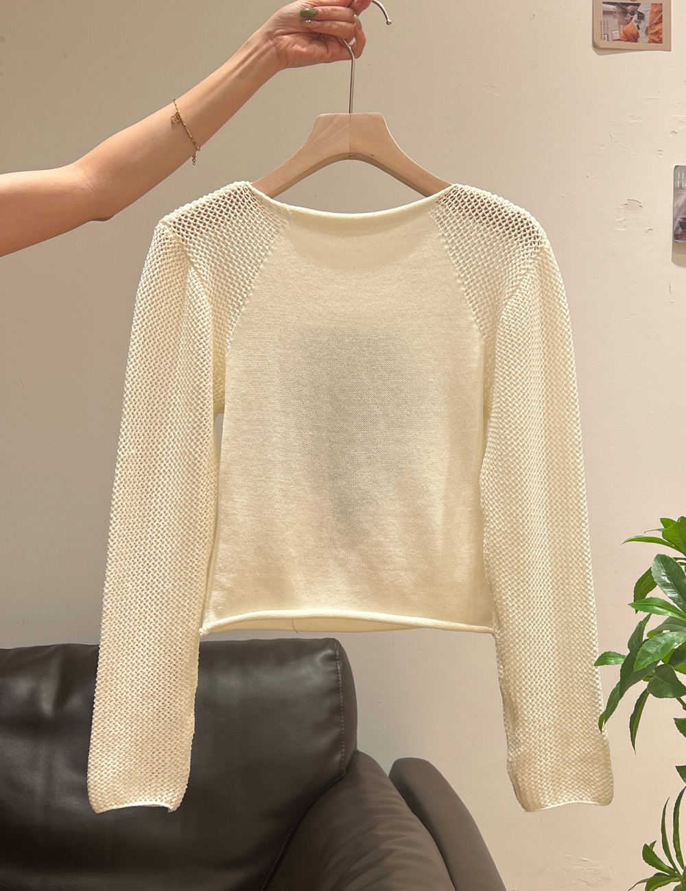 Round neck bottoming shirt embroidery sweater