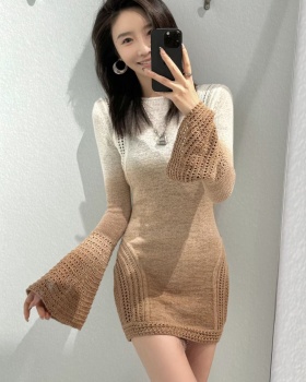 Autumn thick knitted dyeing gradient trumpet sleeves dress