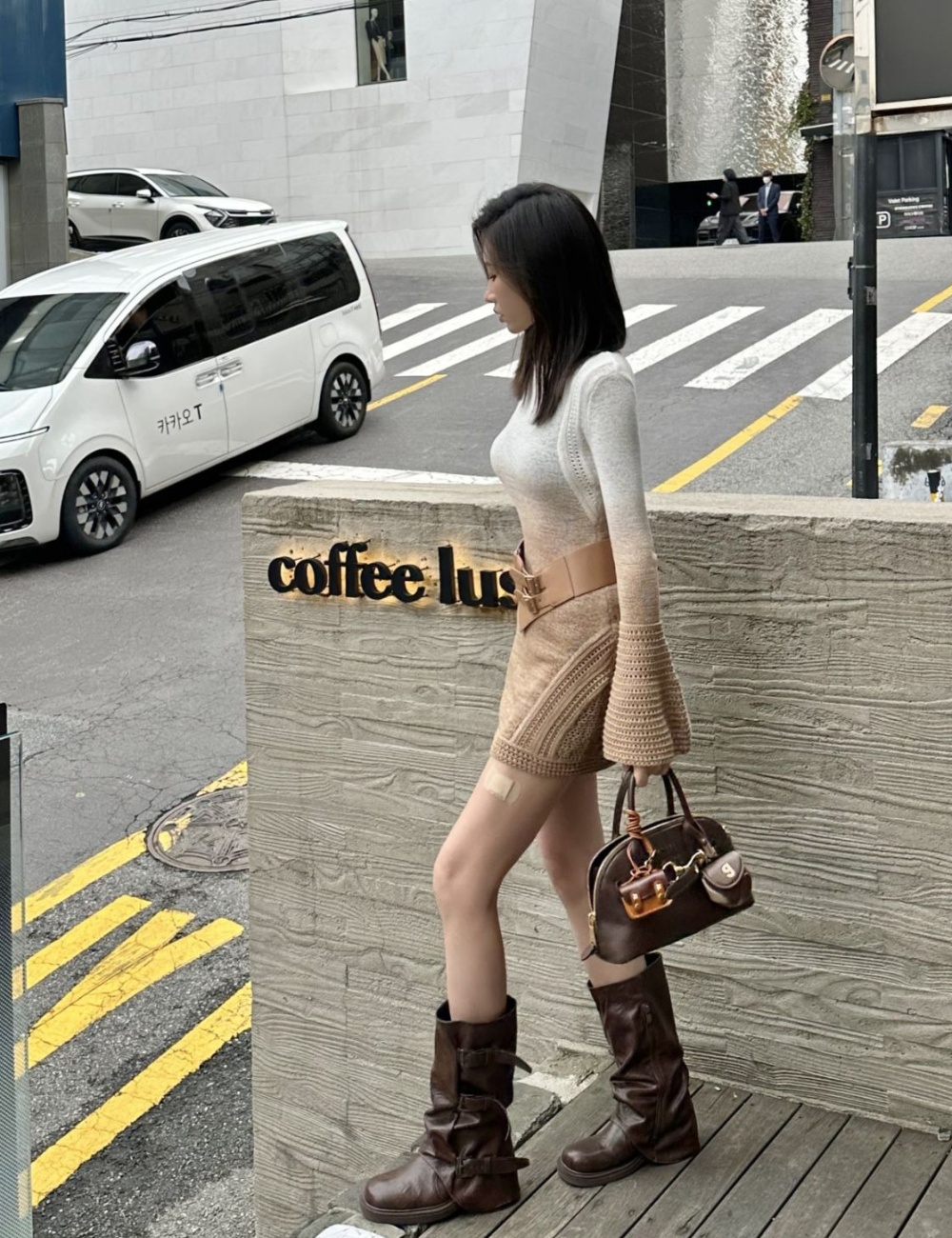 Autumn thick knitted dyeing gradient trumpet sleeves dress