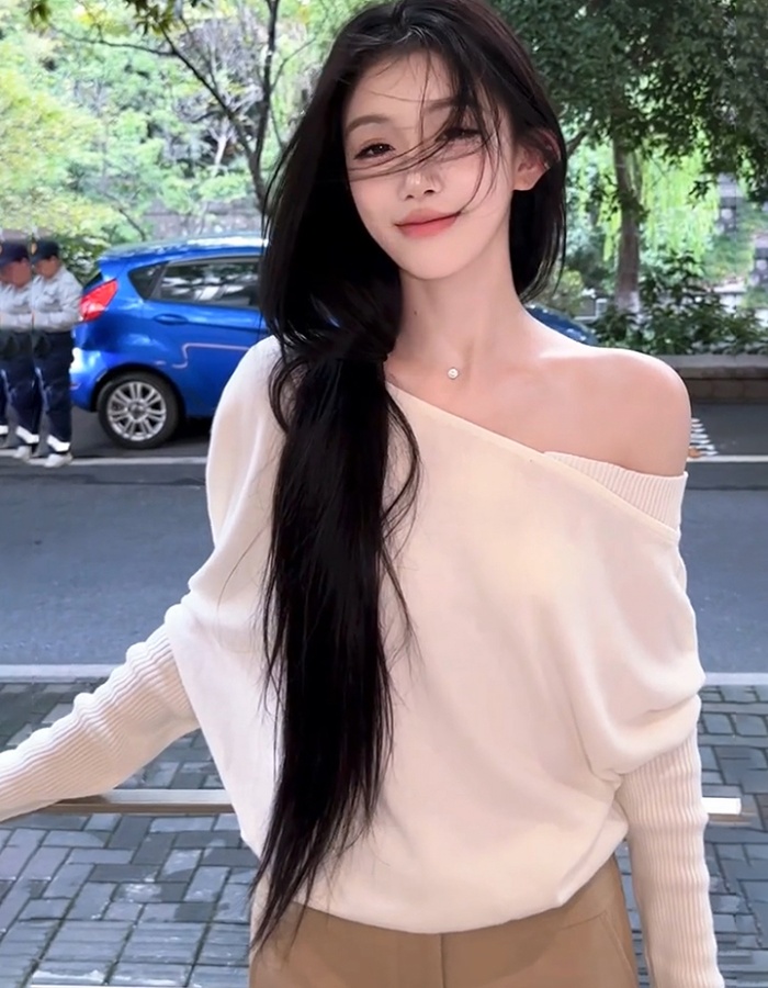Bat lazy sweater wears outside white tops for women