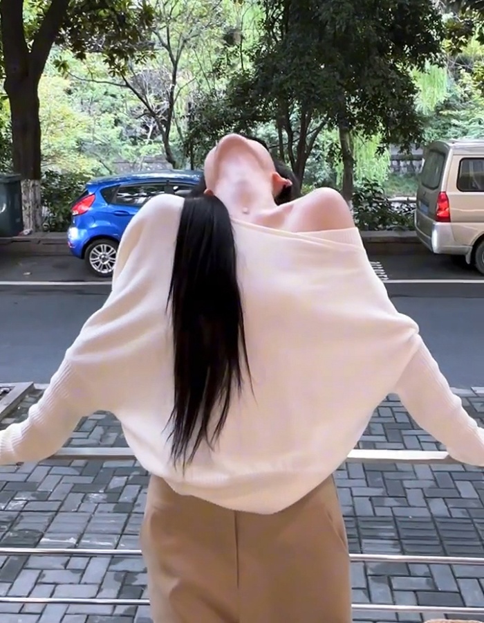 Bat lazy sweater wears outside white tops for women