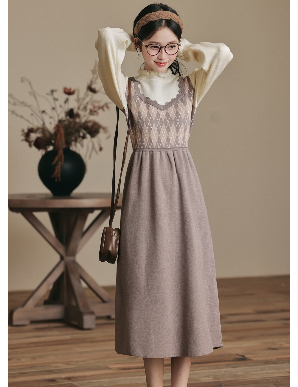 Autumn sweater dress Pseudo-two sleeveless dress