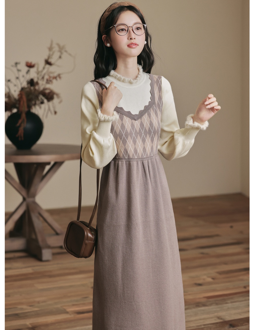 Autumn sweater dress Pseudo-two sleeveless dress