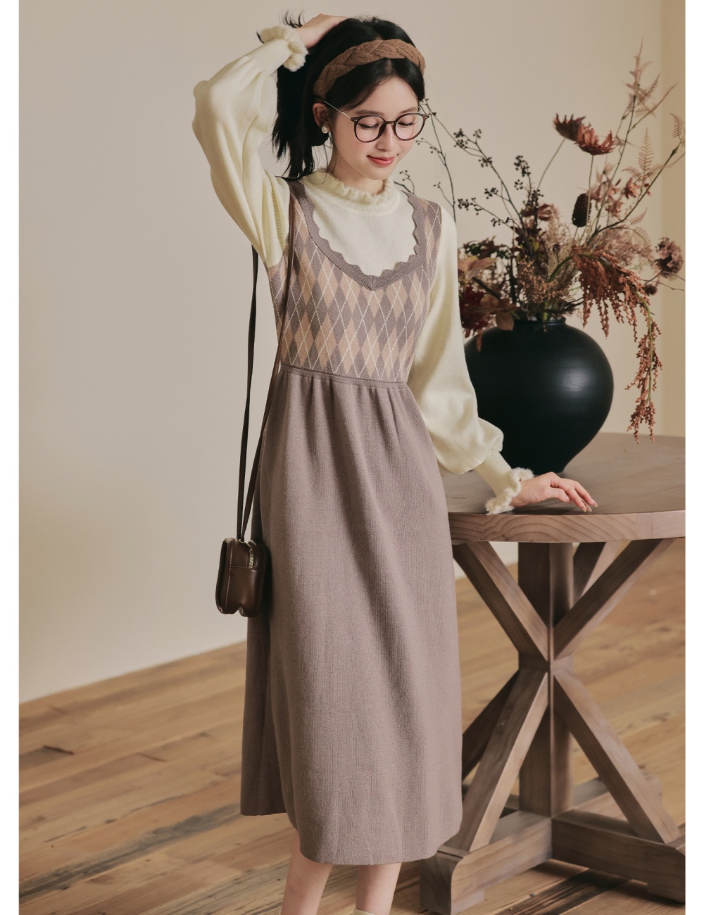 Autumn sweater dress Pseudo-two sleeveless dress