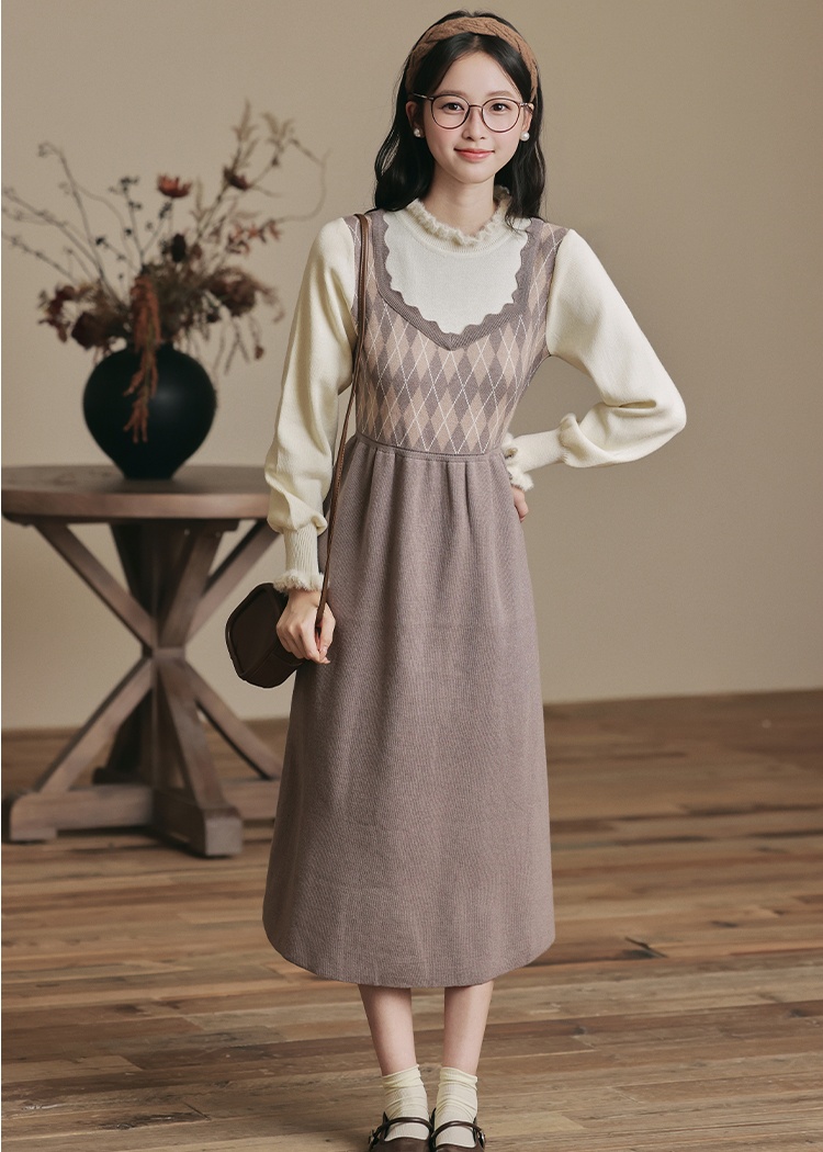 Autumn sweater dress Pseudo-two sleeveless dress