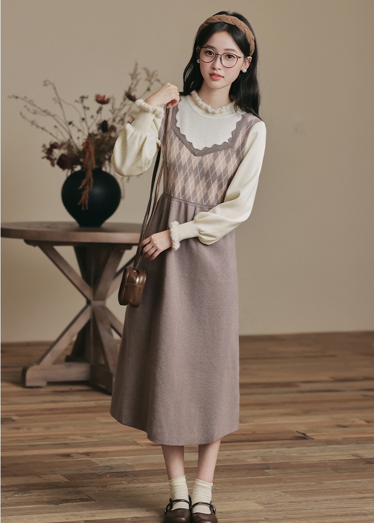 Autumn sweater dress Pseudo-two sleeveless dress