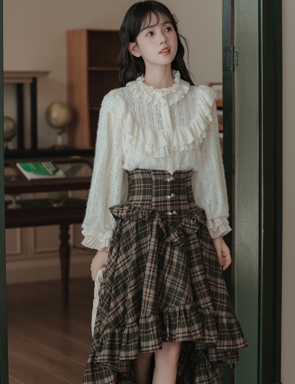 Plaid lantern sleeve shirt thick short skirt a set