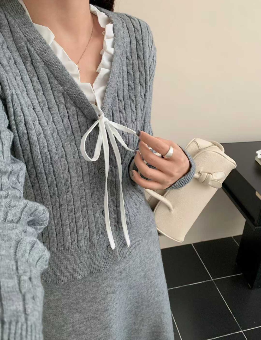 Knitted high waist sweater V-neck bow long skirt a set
