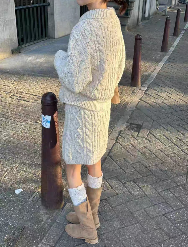 Color point knitted sweater twist short skirt 2pcs set