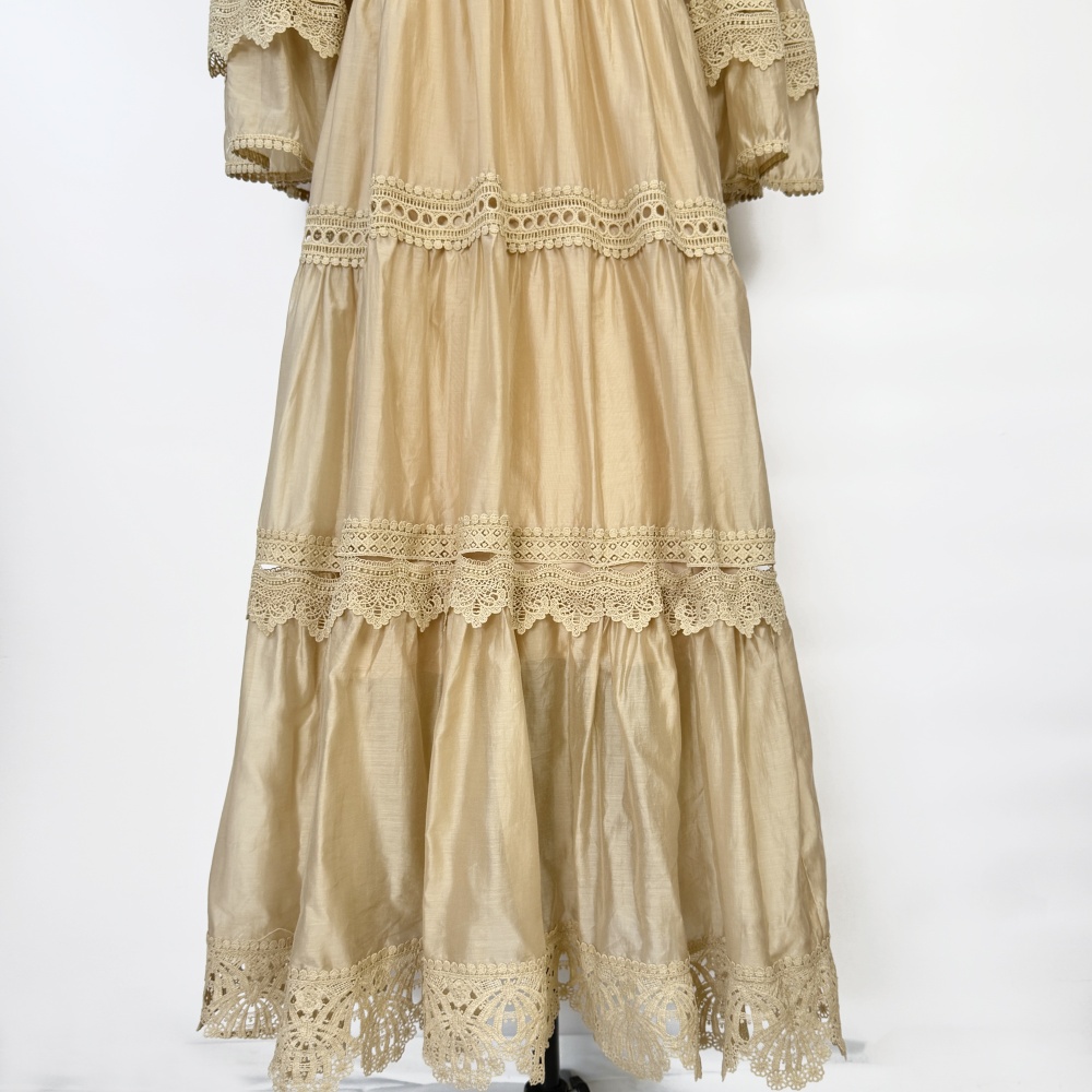 Hollow autumn trumpet sleeves European style long lace dress