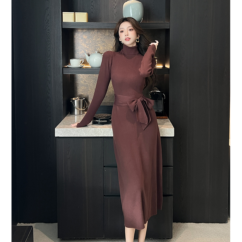 High collar slim knitted fashion pinched waist dress