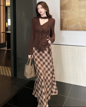Autumn and winter streamer T-shirt V-neck long skirt 2pcs set
