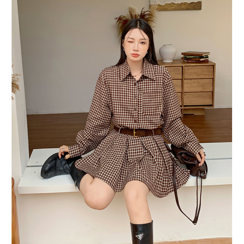 Fashion plaid dress show young pleated shorts a set