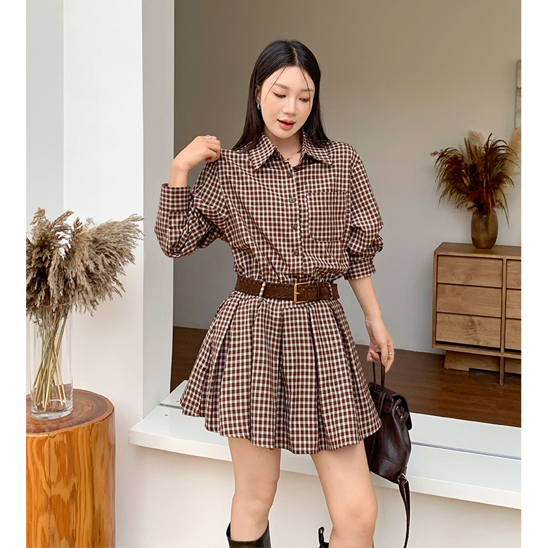 Fashion plaid dress show young pleated shorts a set