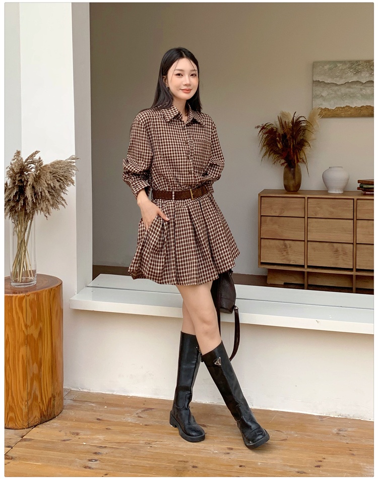 Fashion plaid dress show young pleated shorts a set