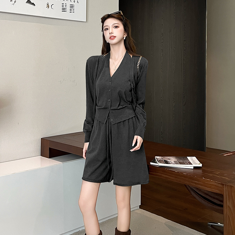 Korean style halter cardigan all-match knitted vest a set
