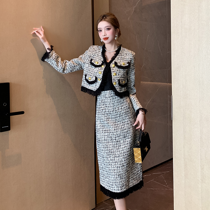 Autumn fashionable long skirt chanelstyle coat a set