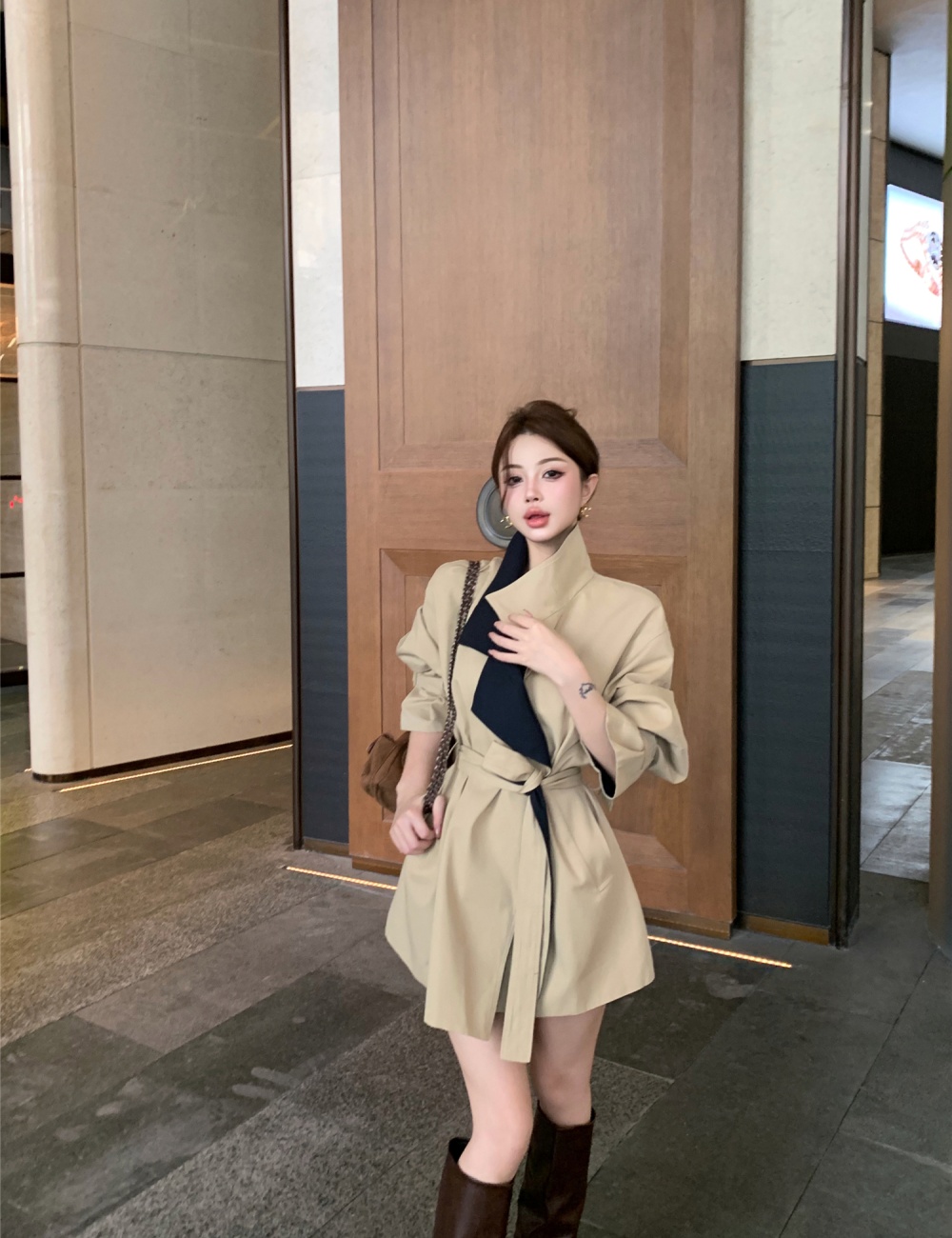 Lapel windbreaker temperament overcoat for women