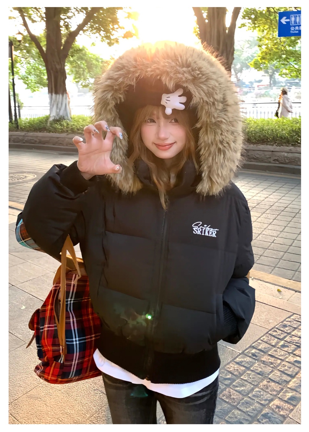 Hooded pinched waist short cotton coat for women