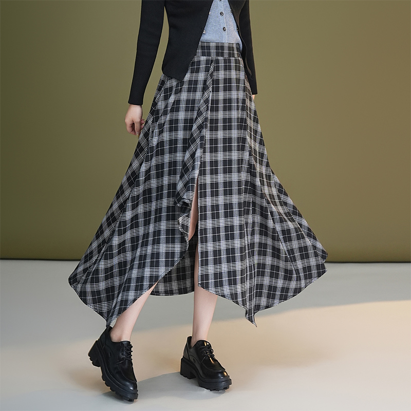 Plaid black-white long skirt autumn fashion skirt for women