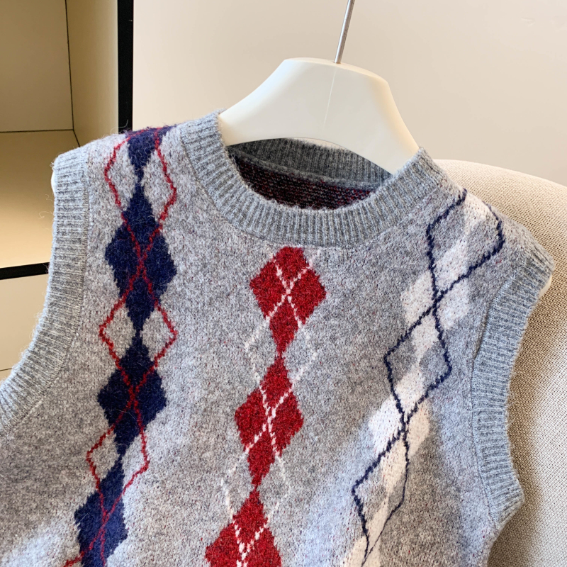 Knitted autumn tops sleeveless Korean style vest for women