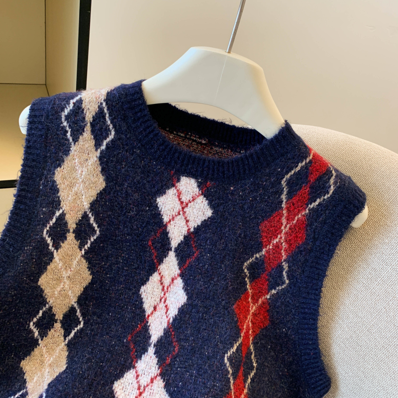 Knitted autumn tops sleeveless Korean style vest for women