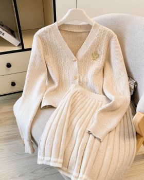 Knitted pleated uniform embroidery short skirt 2pcs set
