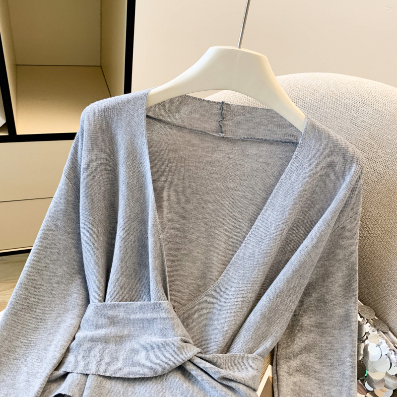 V-neck niche sweater bandage pinched waist tops for women