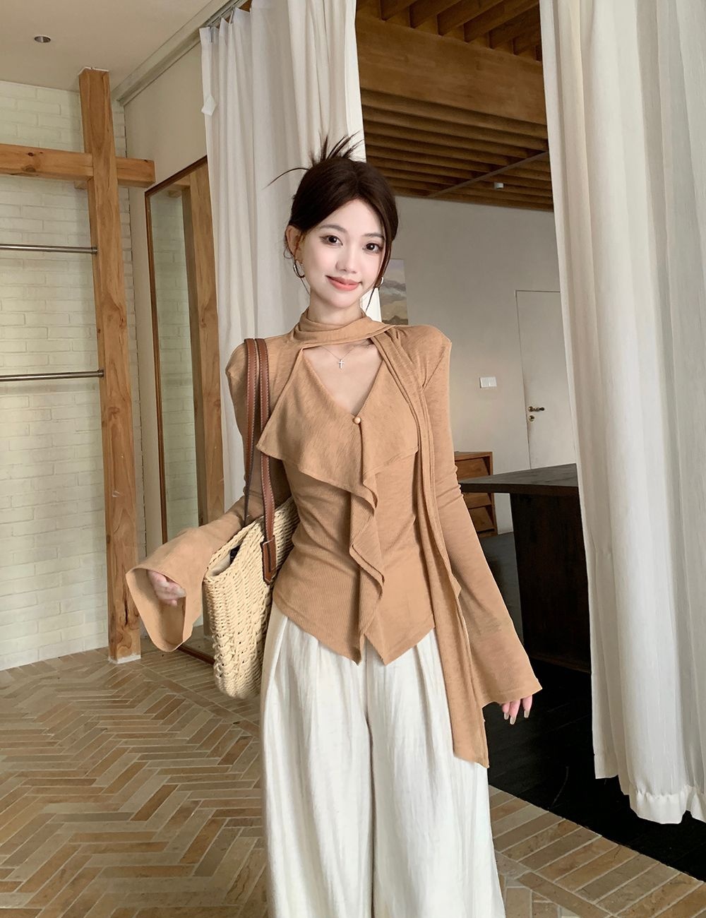 Niche autumn slim tops long sleeve V-neck T-shirt
