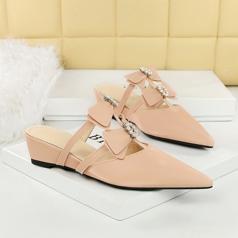 All-match nude color pearl slippers for women