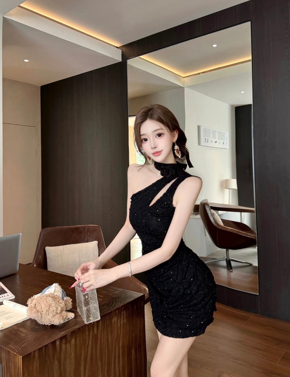 Sloping shoulder slim gauze halter hollow enticement dress