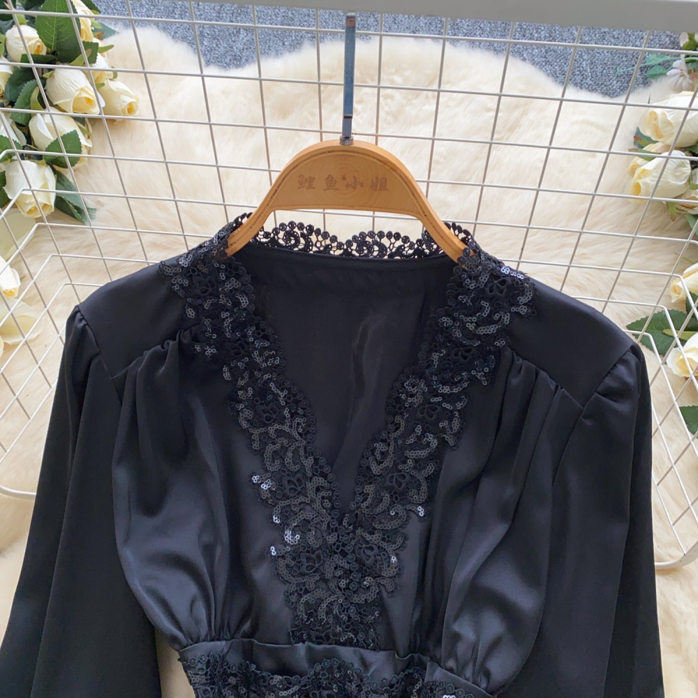 Satin trumpet sleeves shirt V-neck lace tops