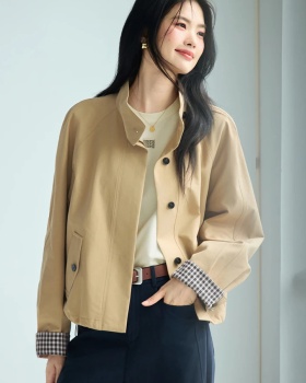 Cuff flanging cstand collar fashion windbreaker