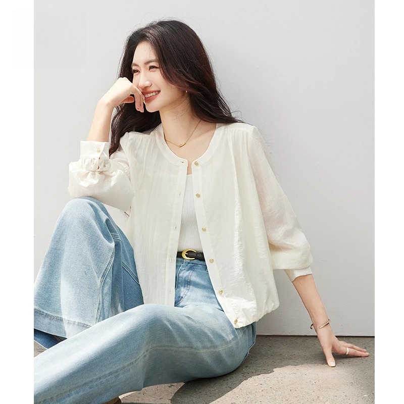 Lithe thin coat light shirt for women