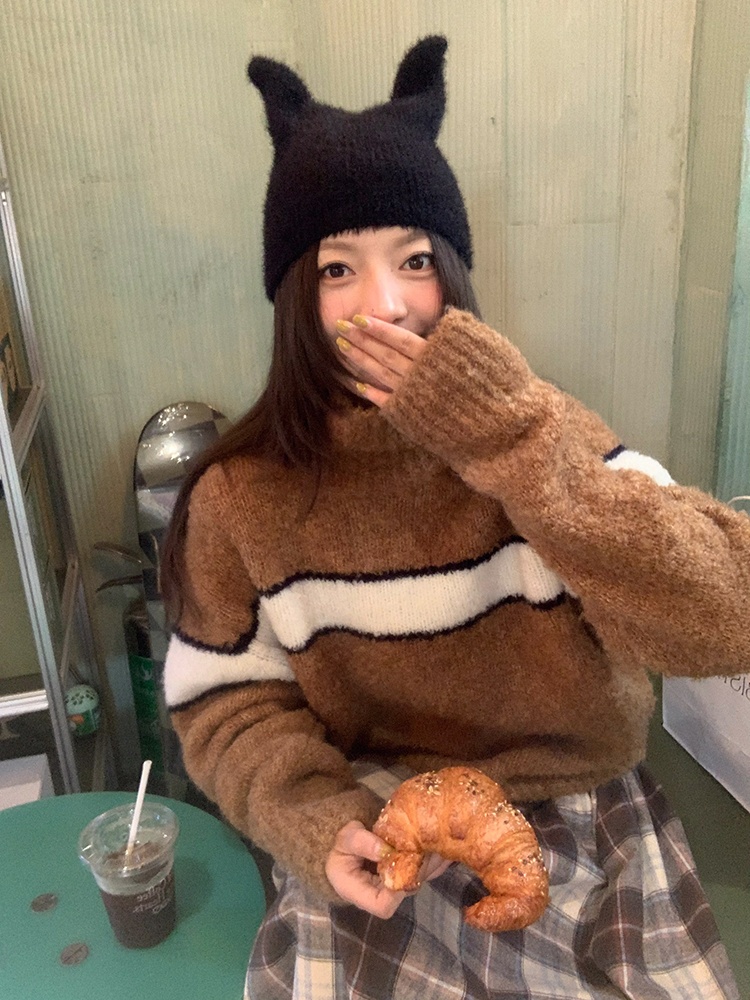 Autumn and winter loose lapel sweater for women
