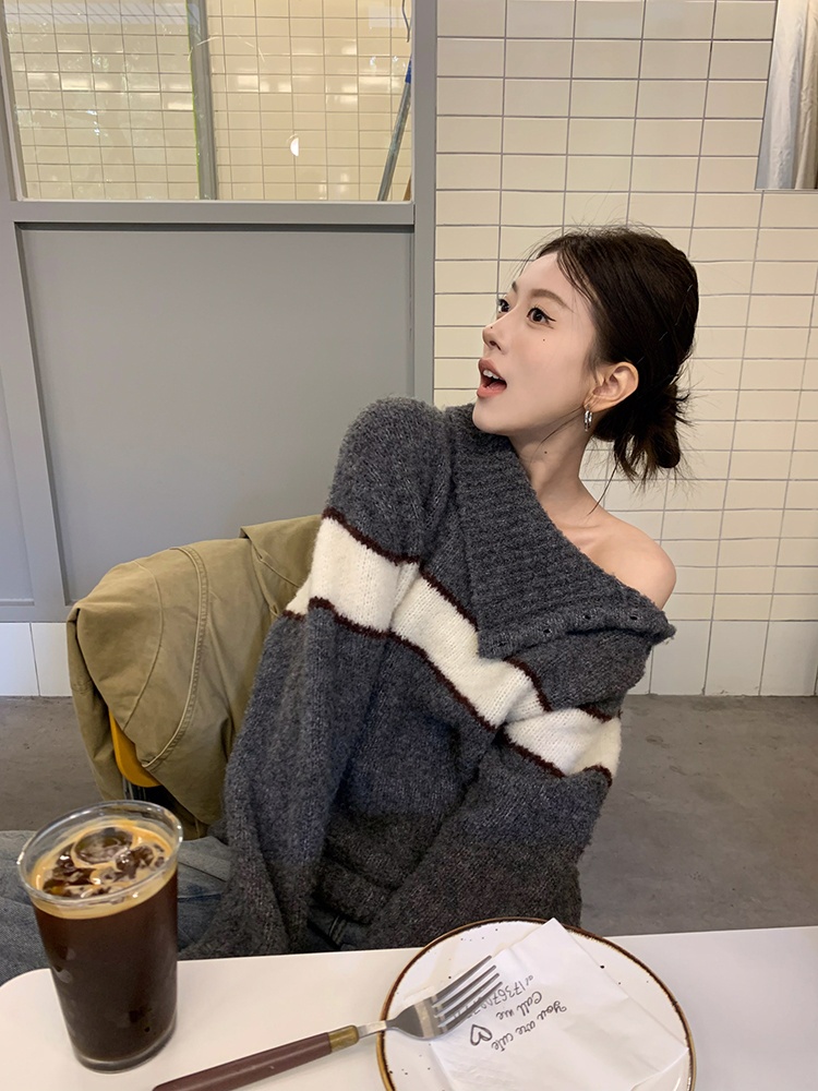 Autumn and winter loose lapel sweater for women