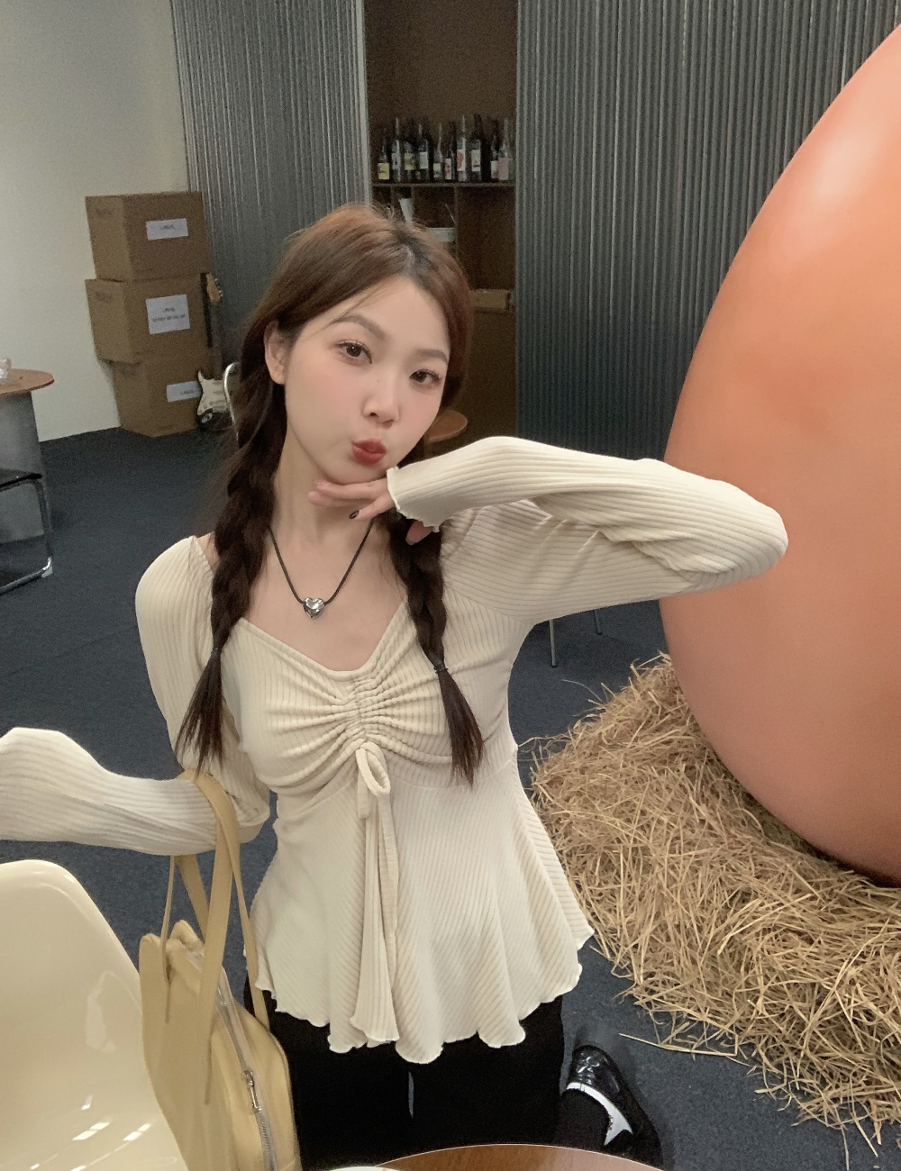 Enticement V-neck bottoming shirt autumn tops