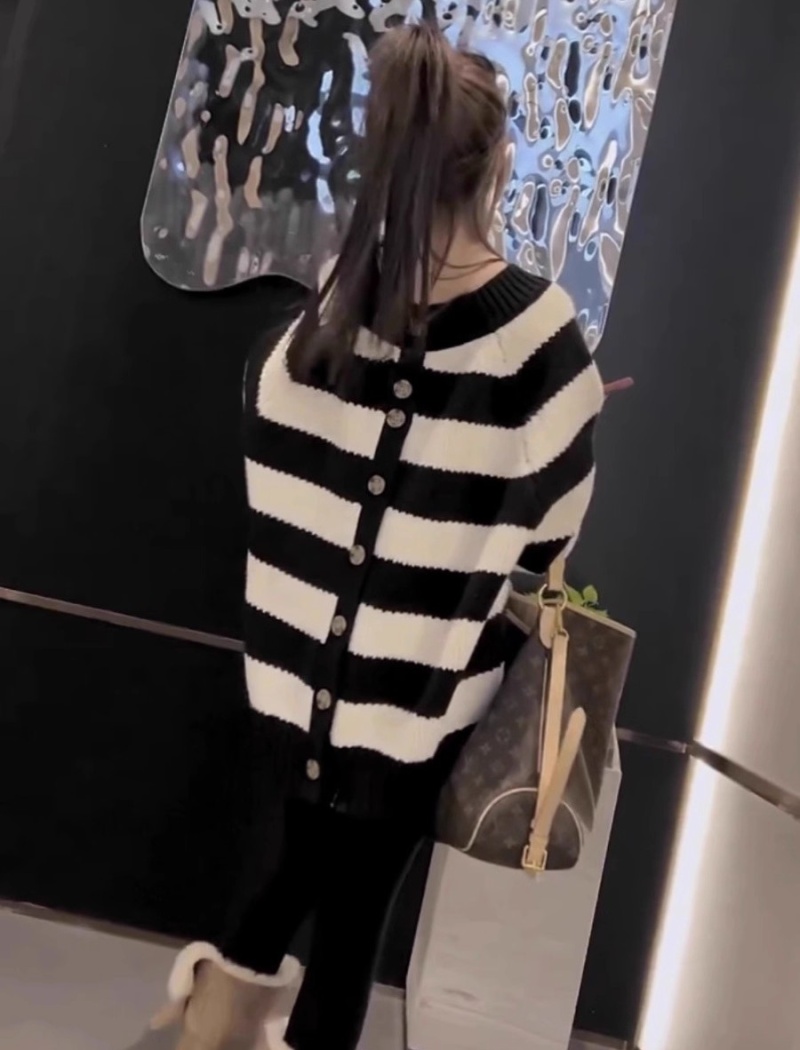 Fashion black-white autumn loose sweater for women