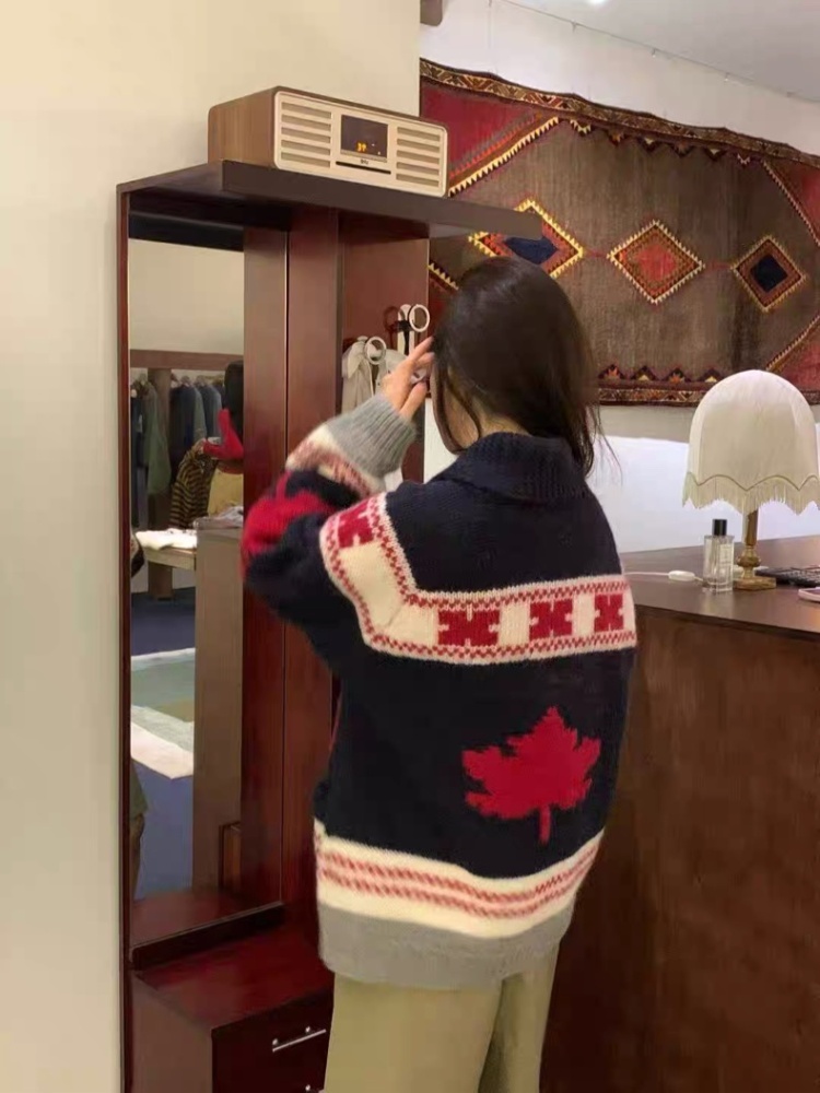 Korean style pattern autumn knitted lapel cardigan