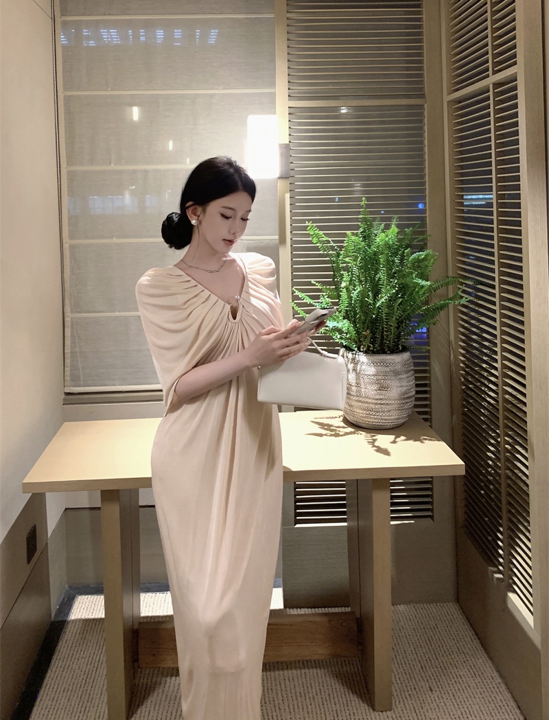 Classical romantic slim dress pearl buckle fold cloak