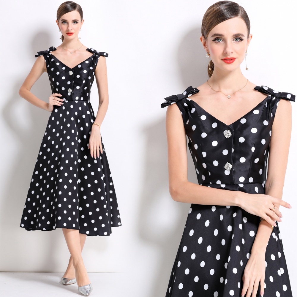 Hepburn style chest pad V-neck bow rhinestone dress
