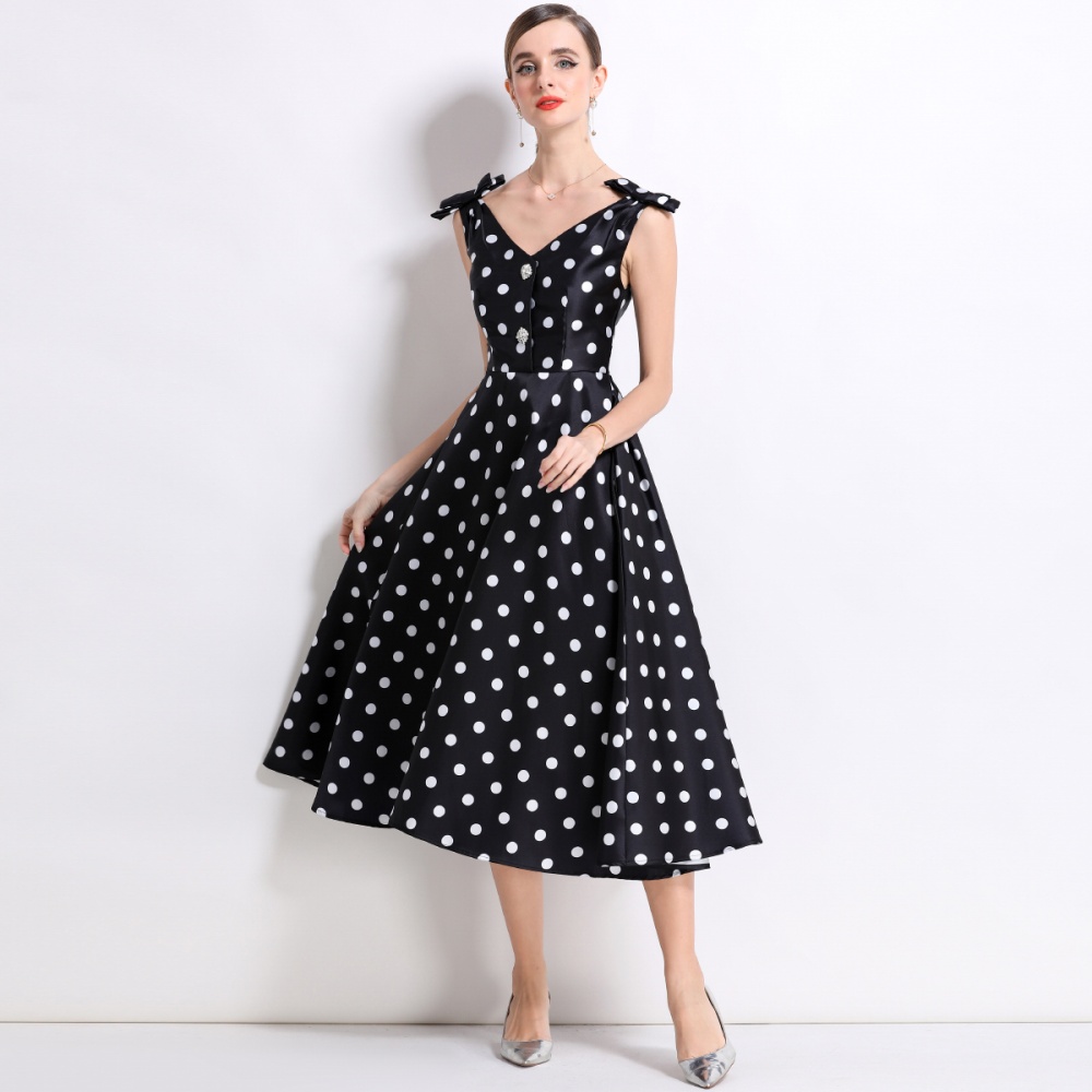 Hepburn style chest pad V-neck bow rhinestone dress
