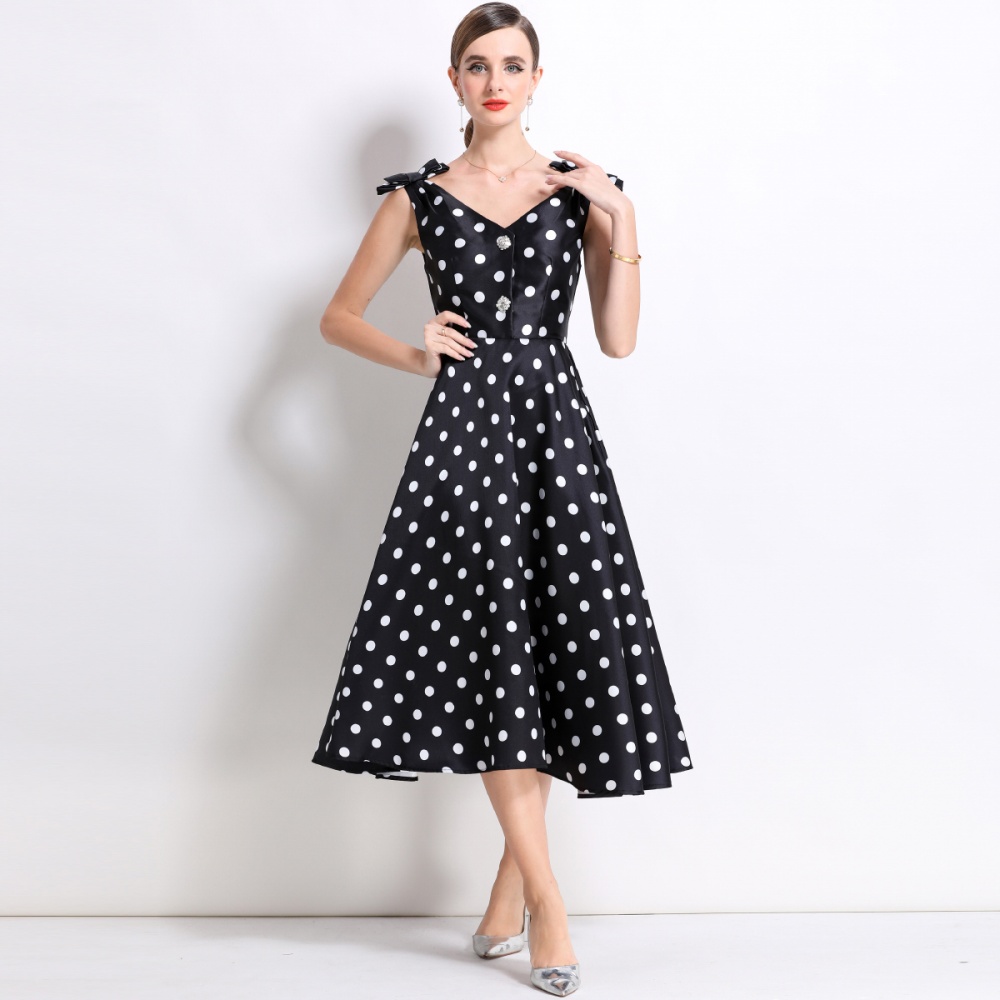 Hepburn style chest pad V-neck bow rhinestone dress