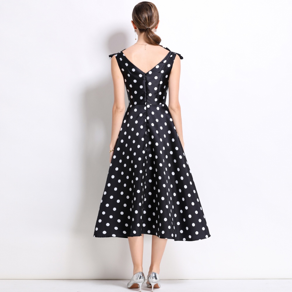 Hepburn style chest pad V-neck bow rhinestone dress