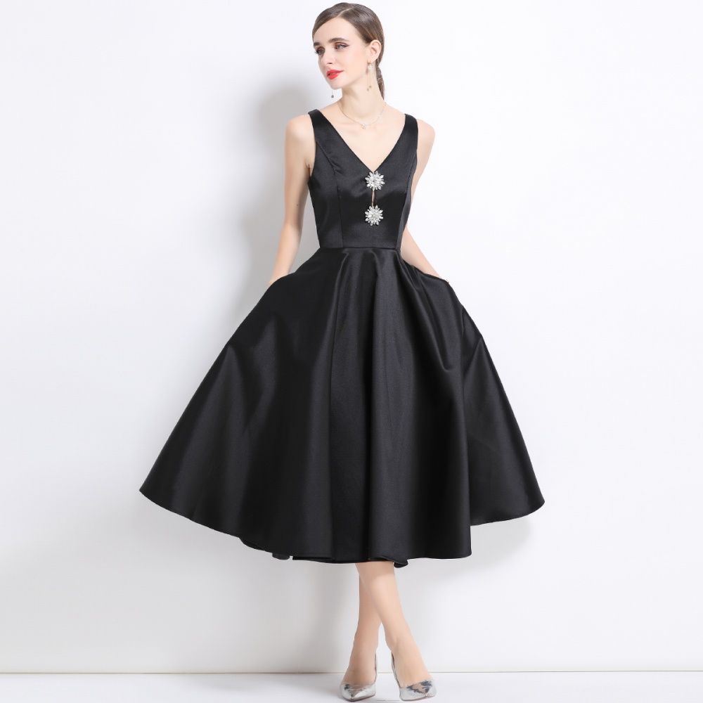 V-neck rhinestone court style pinched waist slim dress