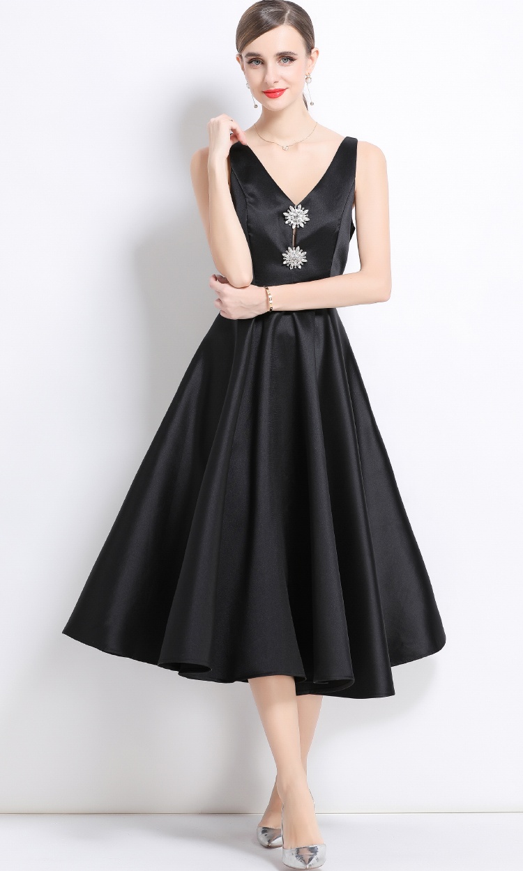 V-neck rhinestone court style pinched waist slim dress