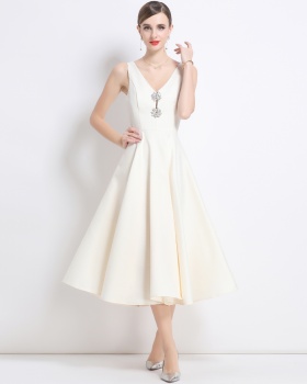 Pinched waist temperament slim court style V-neck dress