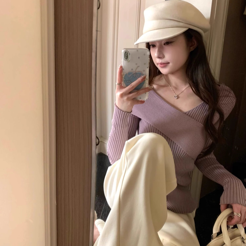 V-neck knitted tops cross clavicle bottoming shirt for women