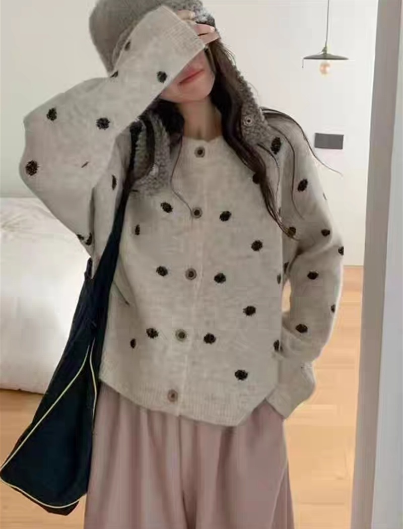 Round neck slim coat mixed colors loose sweater for women